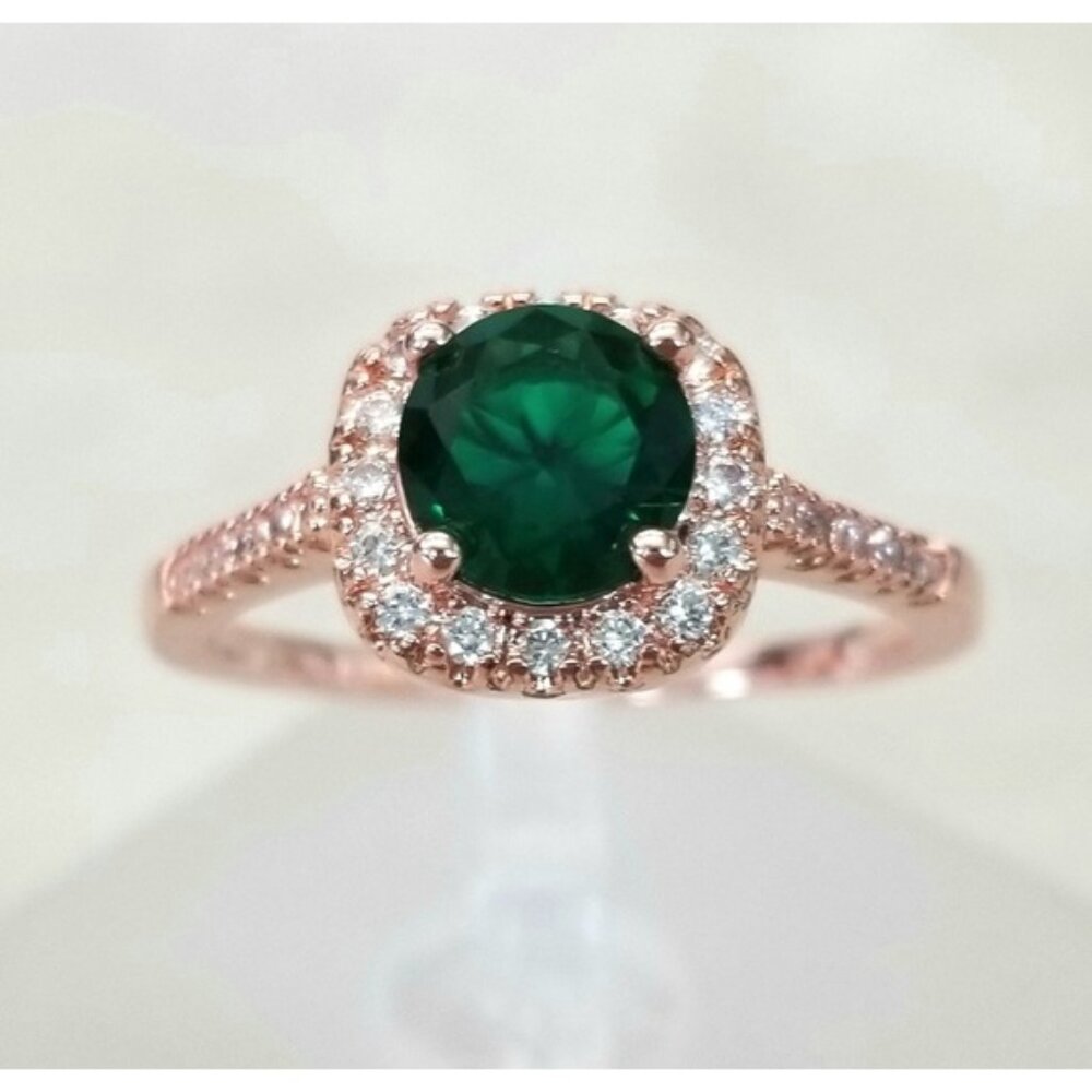 18k Emerald Ring